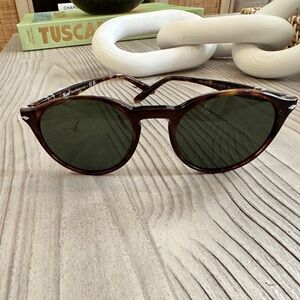 NWT PERSOL SUNGLASSES